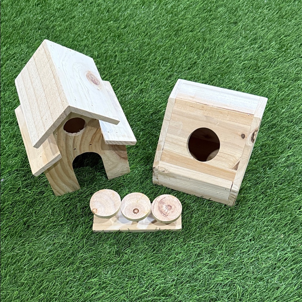 Wooden Small Animal/Hamster Lot of Accessories